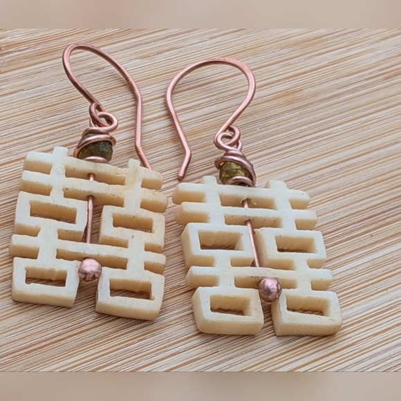 Carved Bone Kanji Earrings Pure Copper Wire Rare Green Apatite Gems - Picture 9 of 11